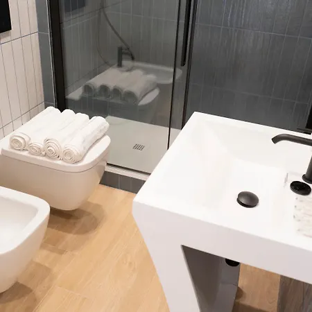 Apartment Bos1 - Station • New Chic •